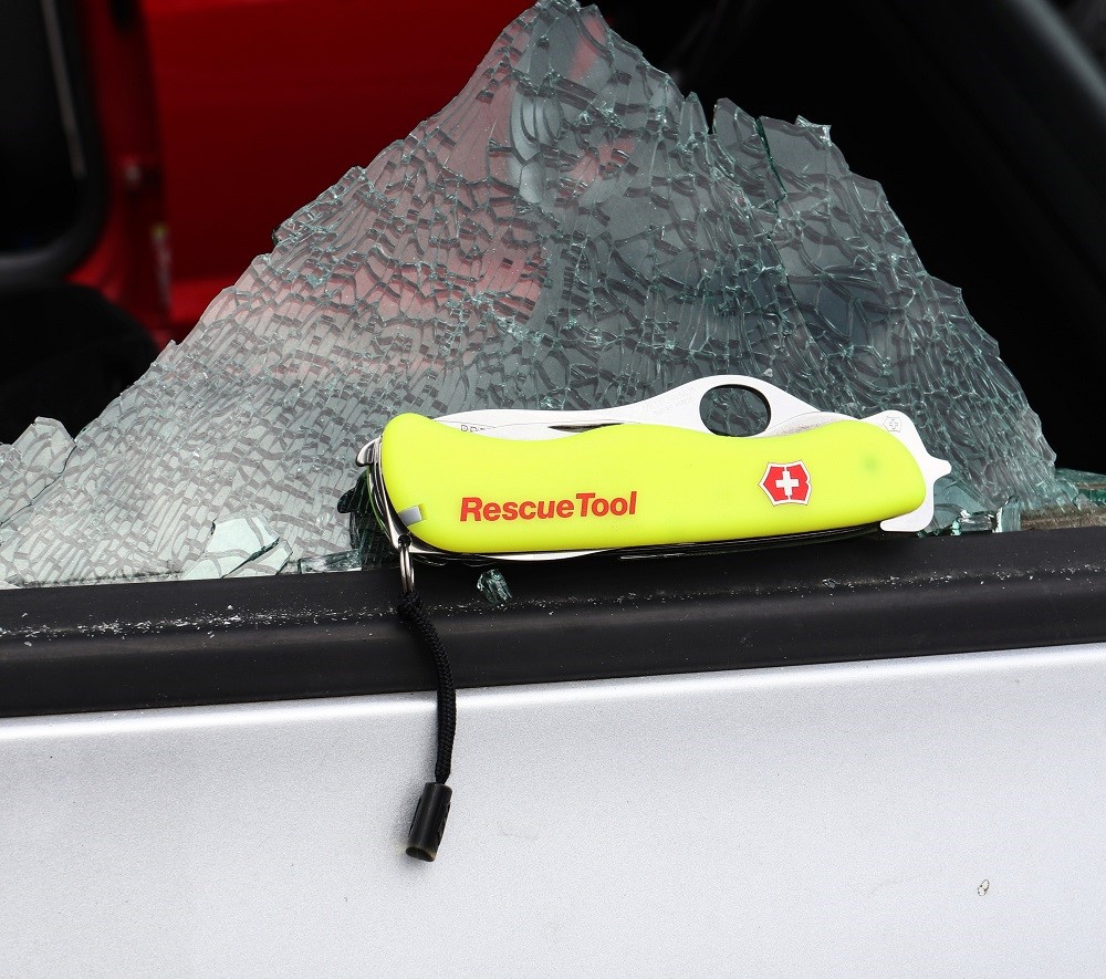 okno zachranarsky nuz